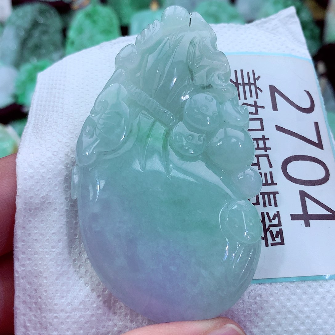 吊坠(不含链)未镶嵌翡翠