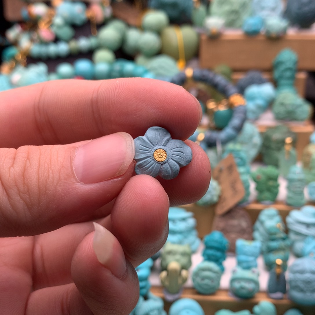 绿松石颈饰未镶嵌拉****猫