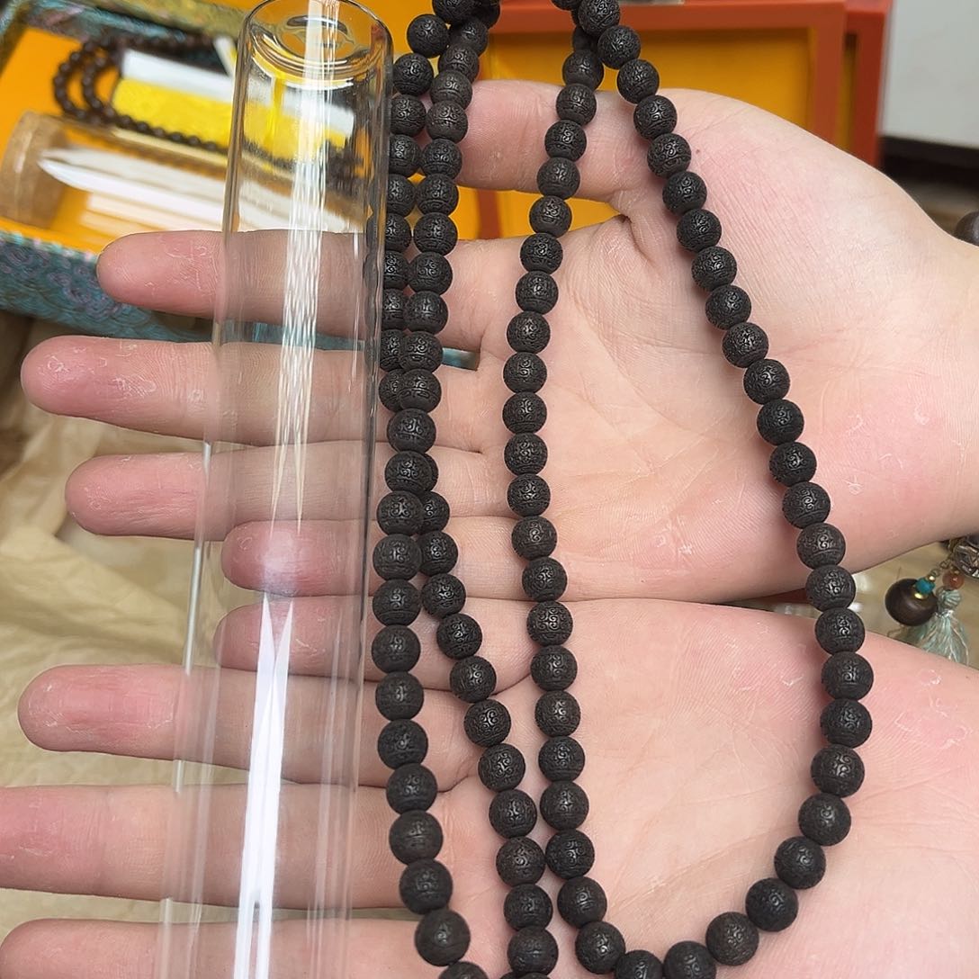 大叶紫檀（黑酸枝木类）