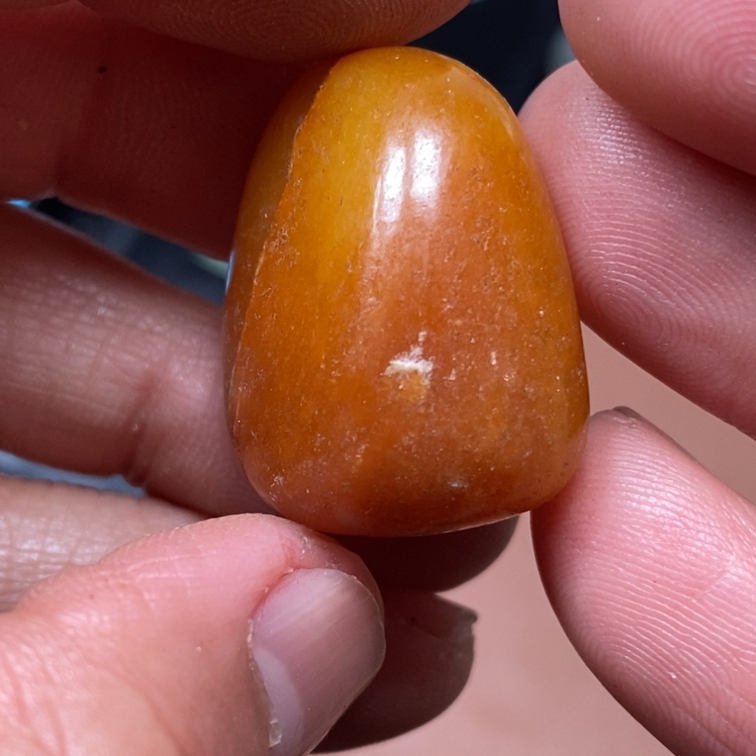 和田玉挂件足铂镶嵌