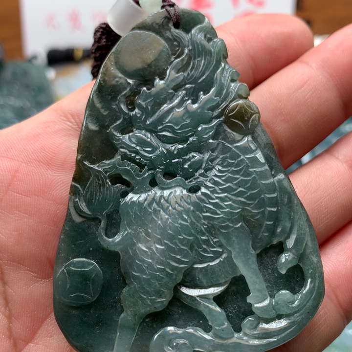 翡翠颈饰未镶嵌保真天然A货翡翠