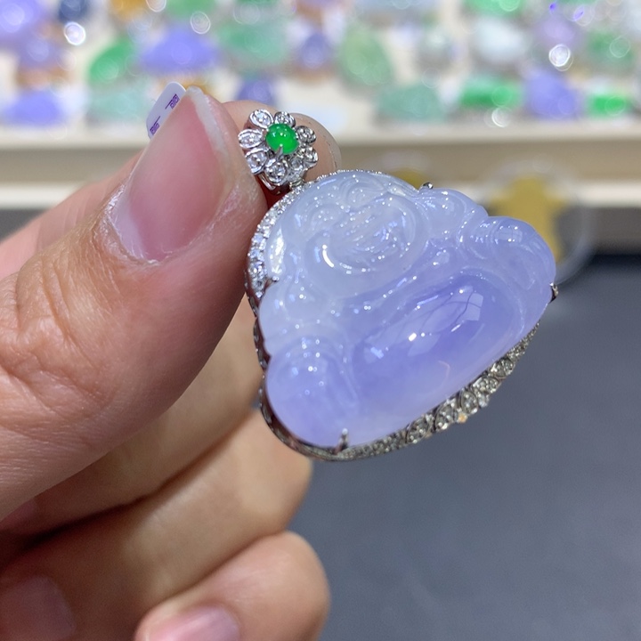 翡翠颈饰18K金镶嵌翡翠