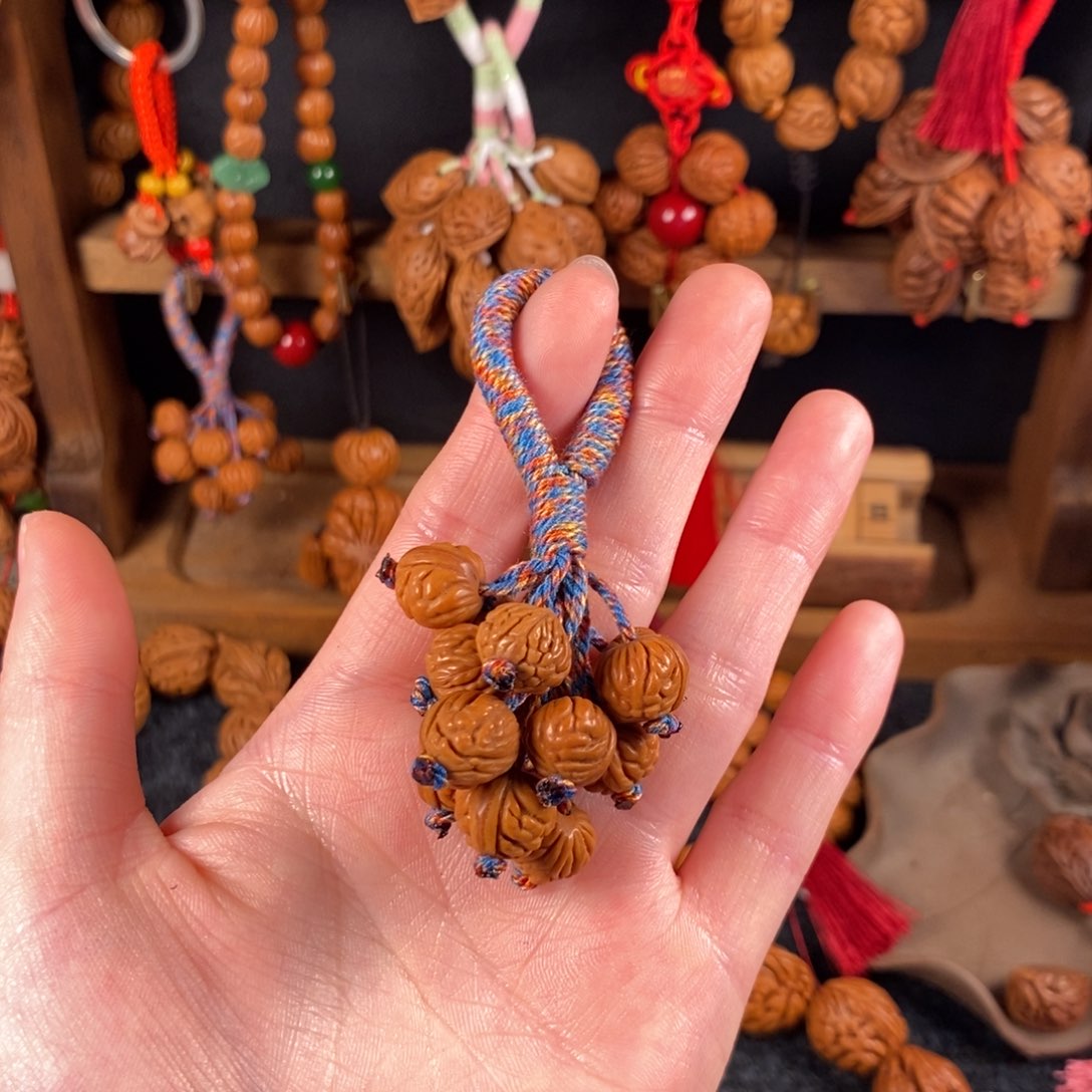 吊坠桃核桃枭挂件