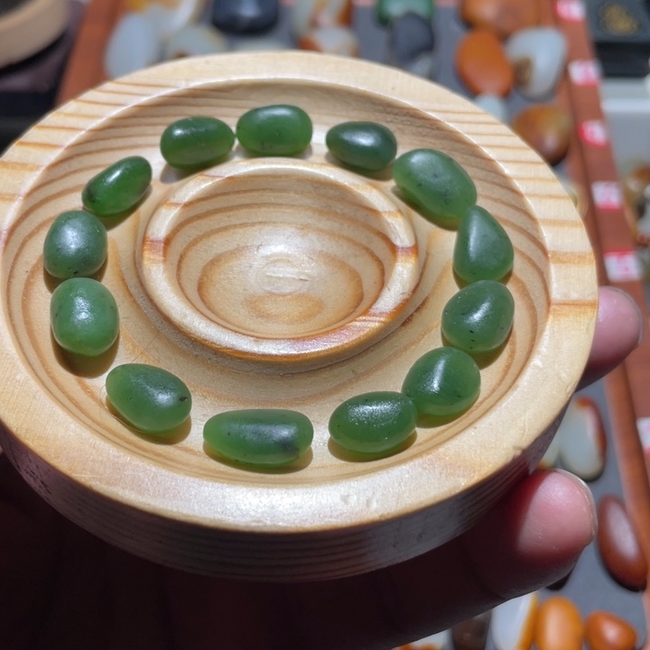 和田玉（糖玉）未镶嵌挂件