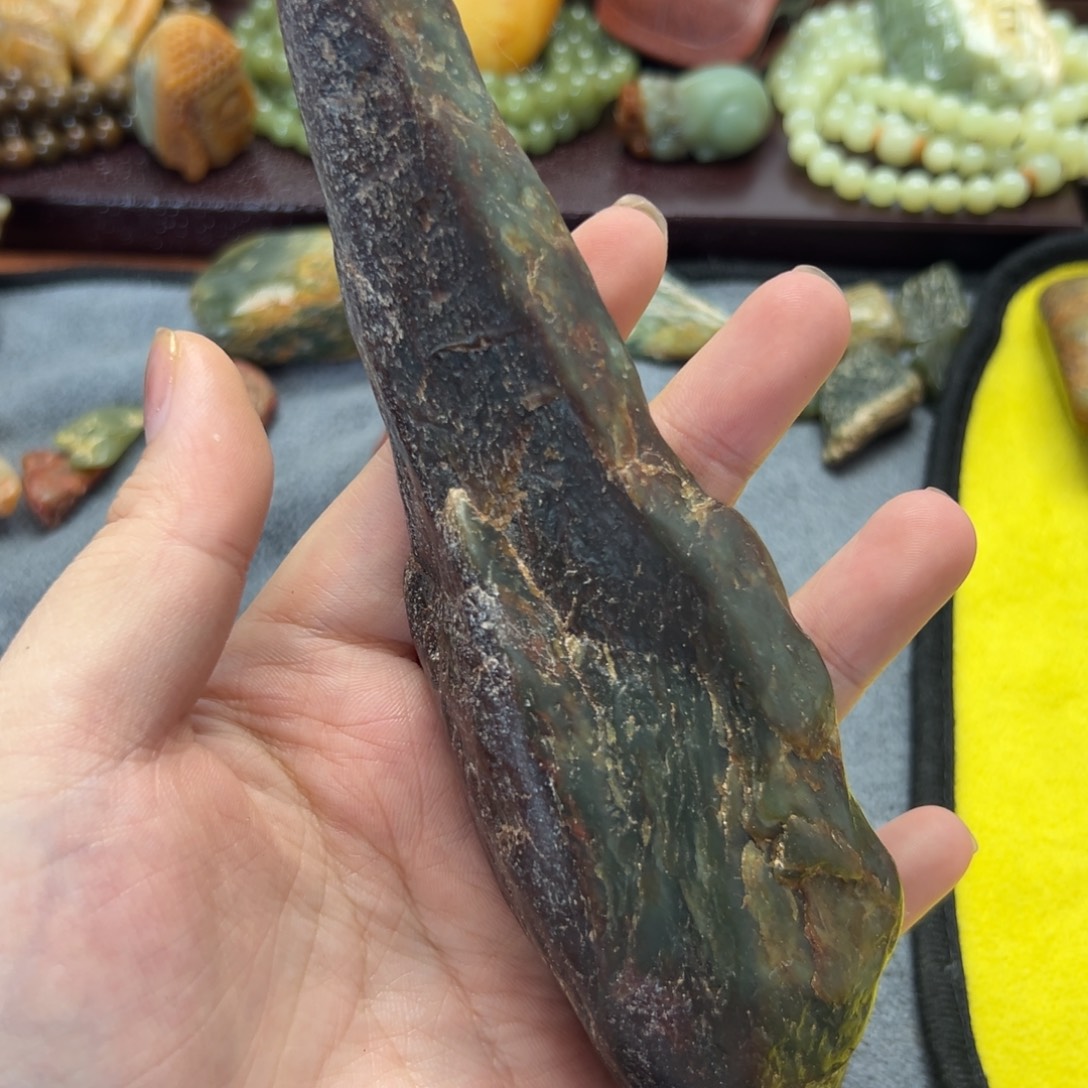 和田玉未镶嵌珠宝奇石