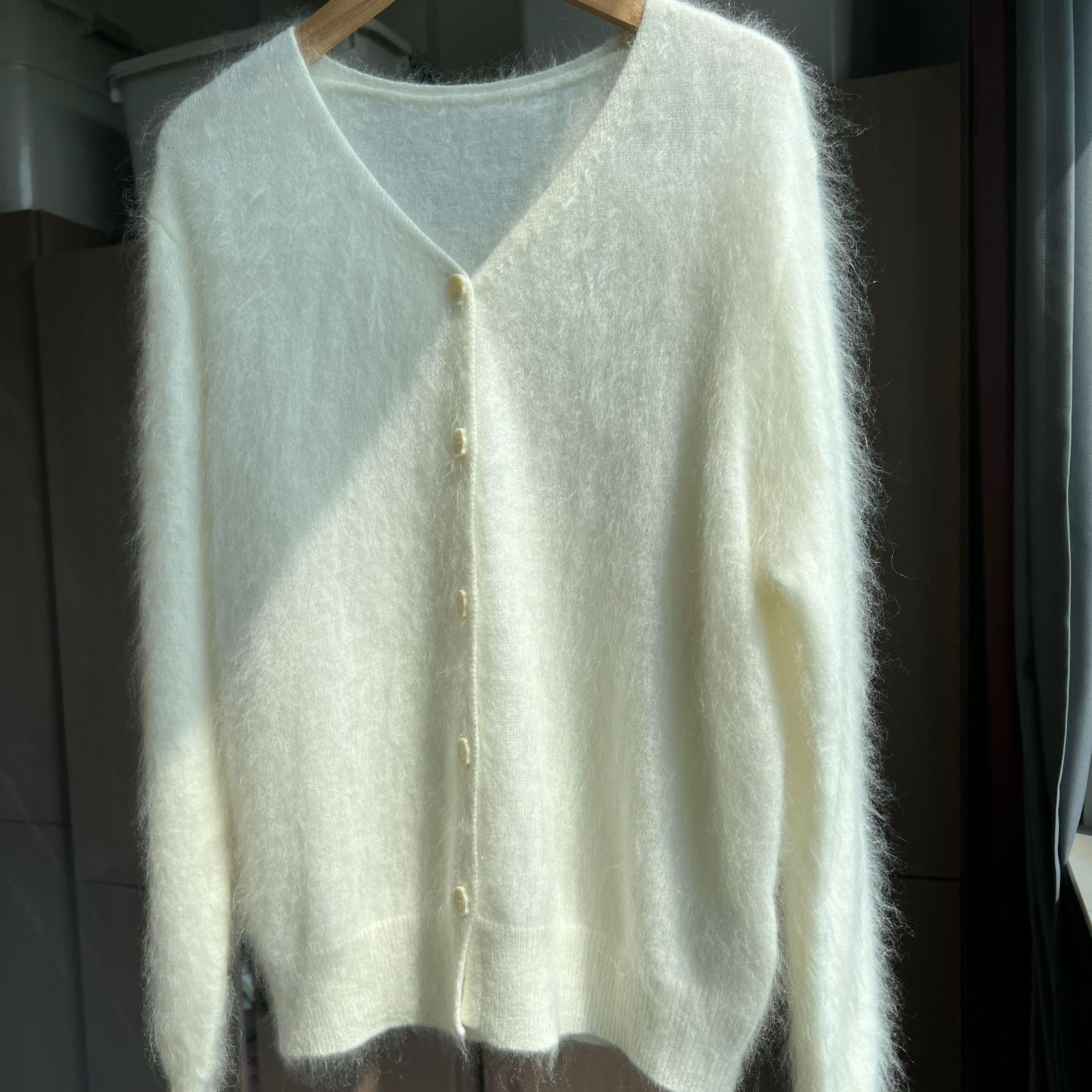 V领开衫云雾感100%山羊绒拉毛羊绒衫