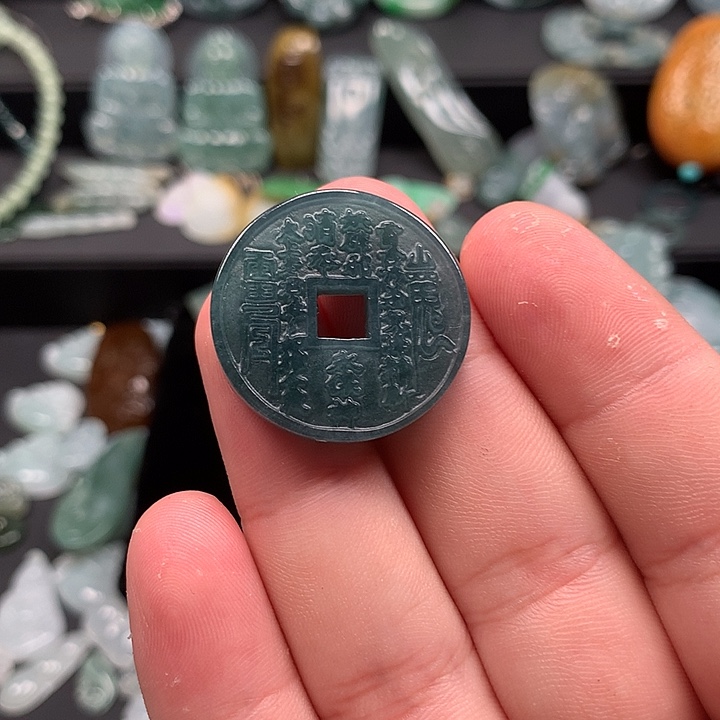 翡翠未镶嵌颈饰翡翠首饰