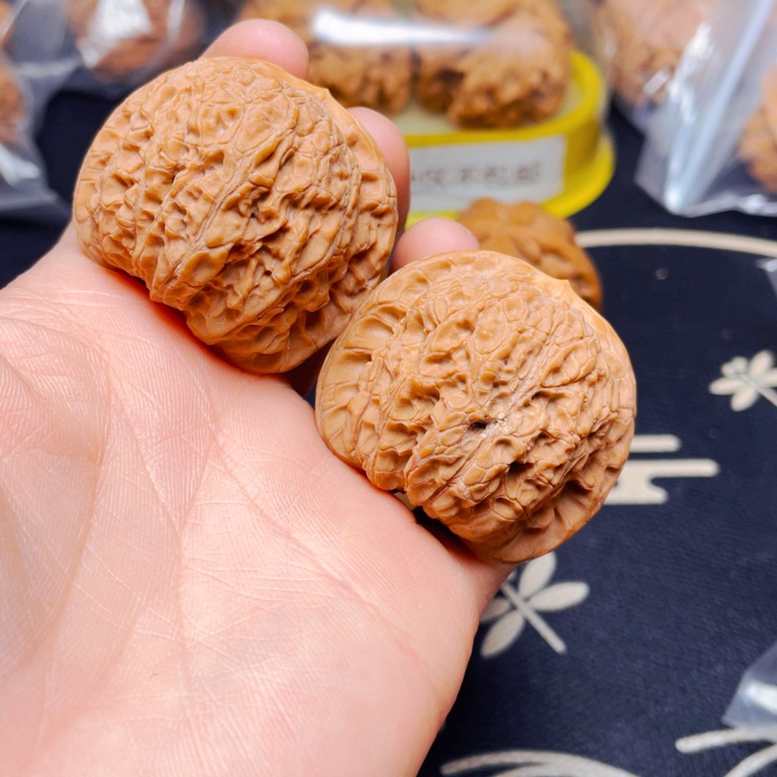 吊坠文玩核桃血麒麟