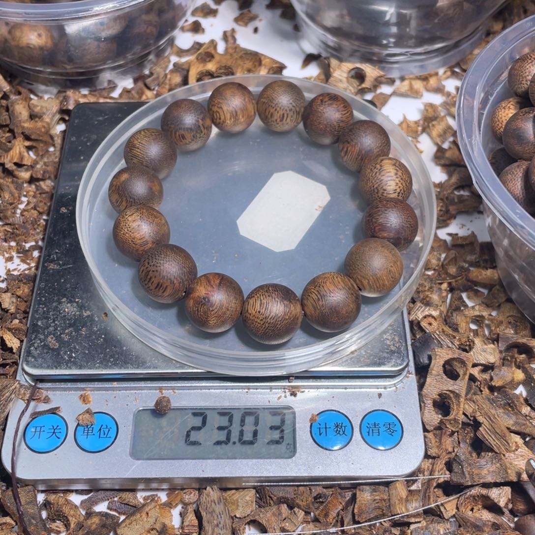 普***斯沉香手串奇楠沉香手串