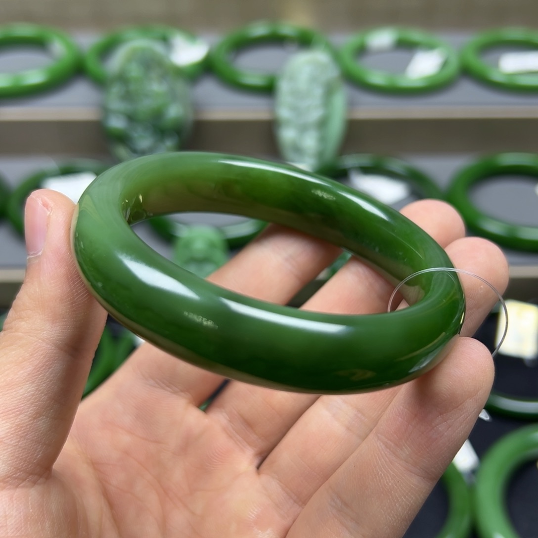 和田玉（碧玉）手镯未镶嵌