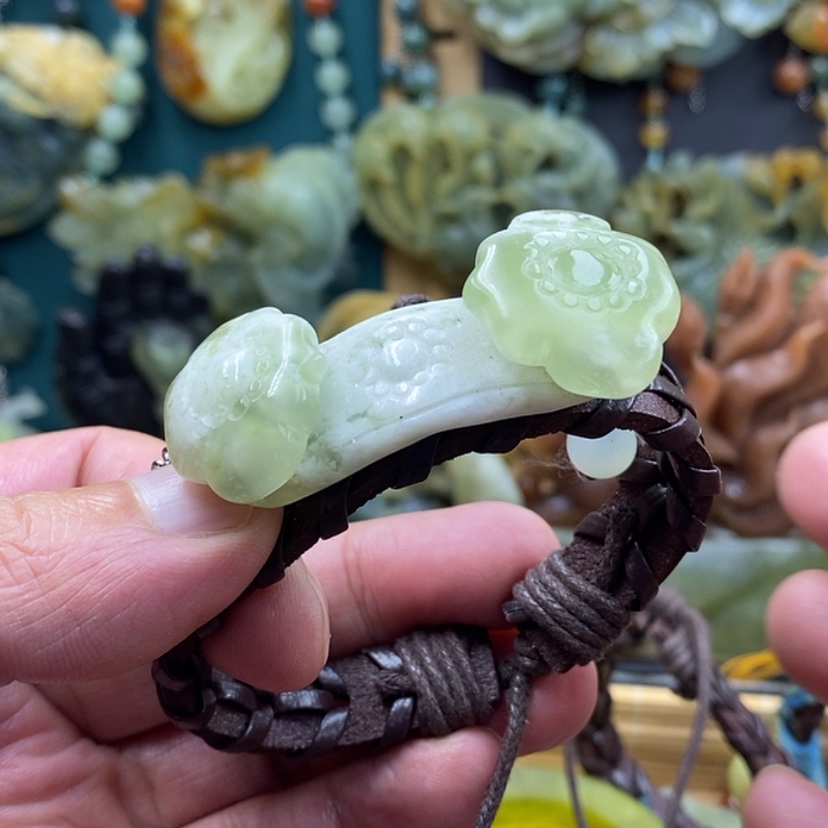 【闪购商品】未镶嵌岫玉手牌