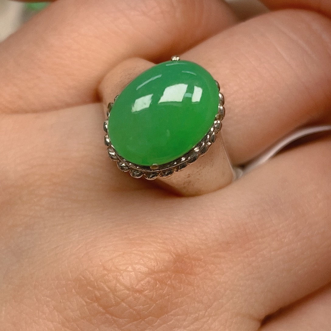 翡翠戒指未镶嵌翡翠