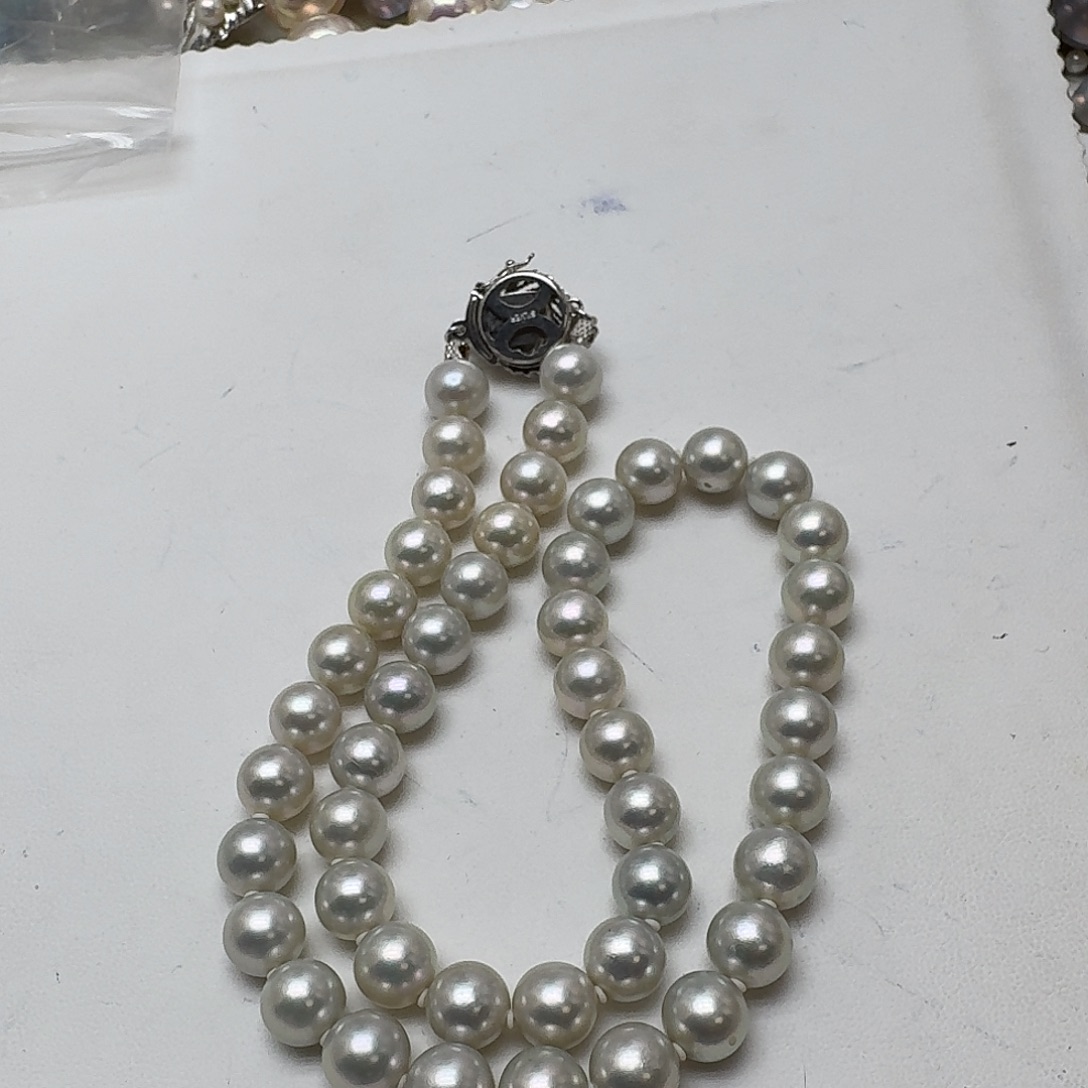 未镶嵌海水珍珠颈饰