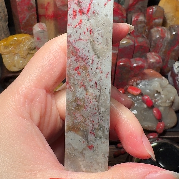 昌化鸡血石画**开昌化鸡血石