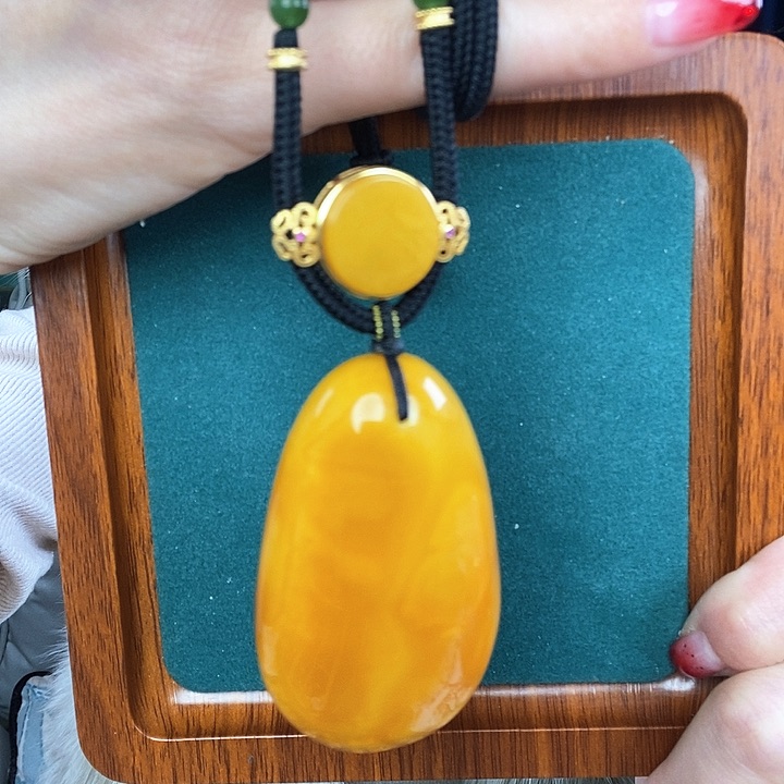 蜜蜡颈饰未镶嵌吊坠