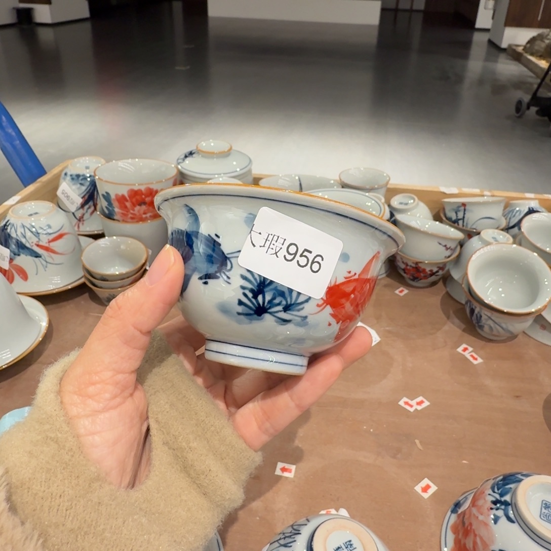 釉下手绘茶具微瑕