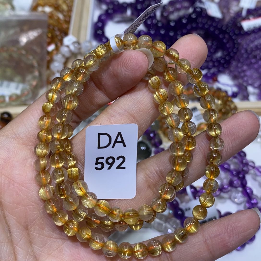 多样性发一未镶嵌水晶