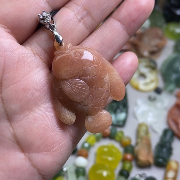 蛇纹石玉挂件未镶嵌