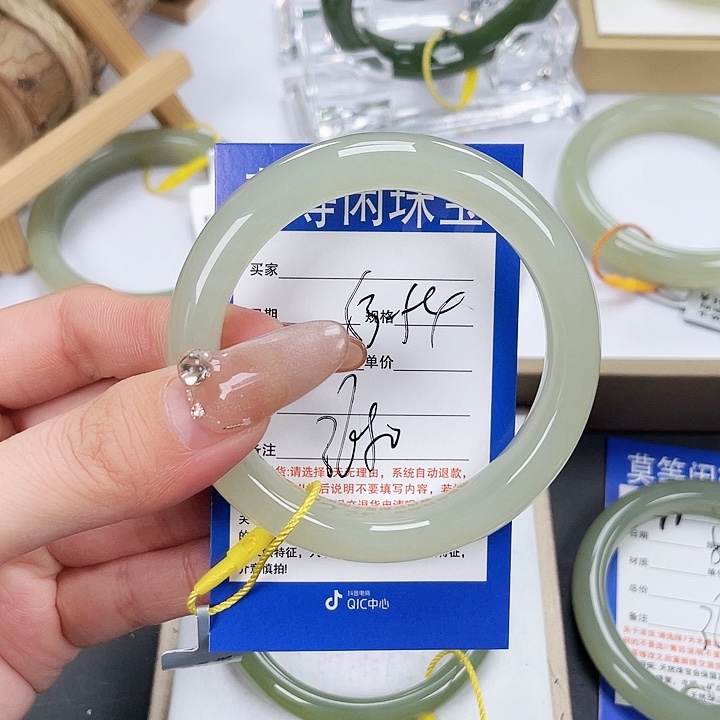 和田玉手镯未镶嵌@****u