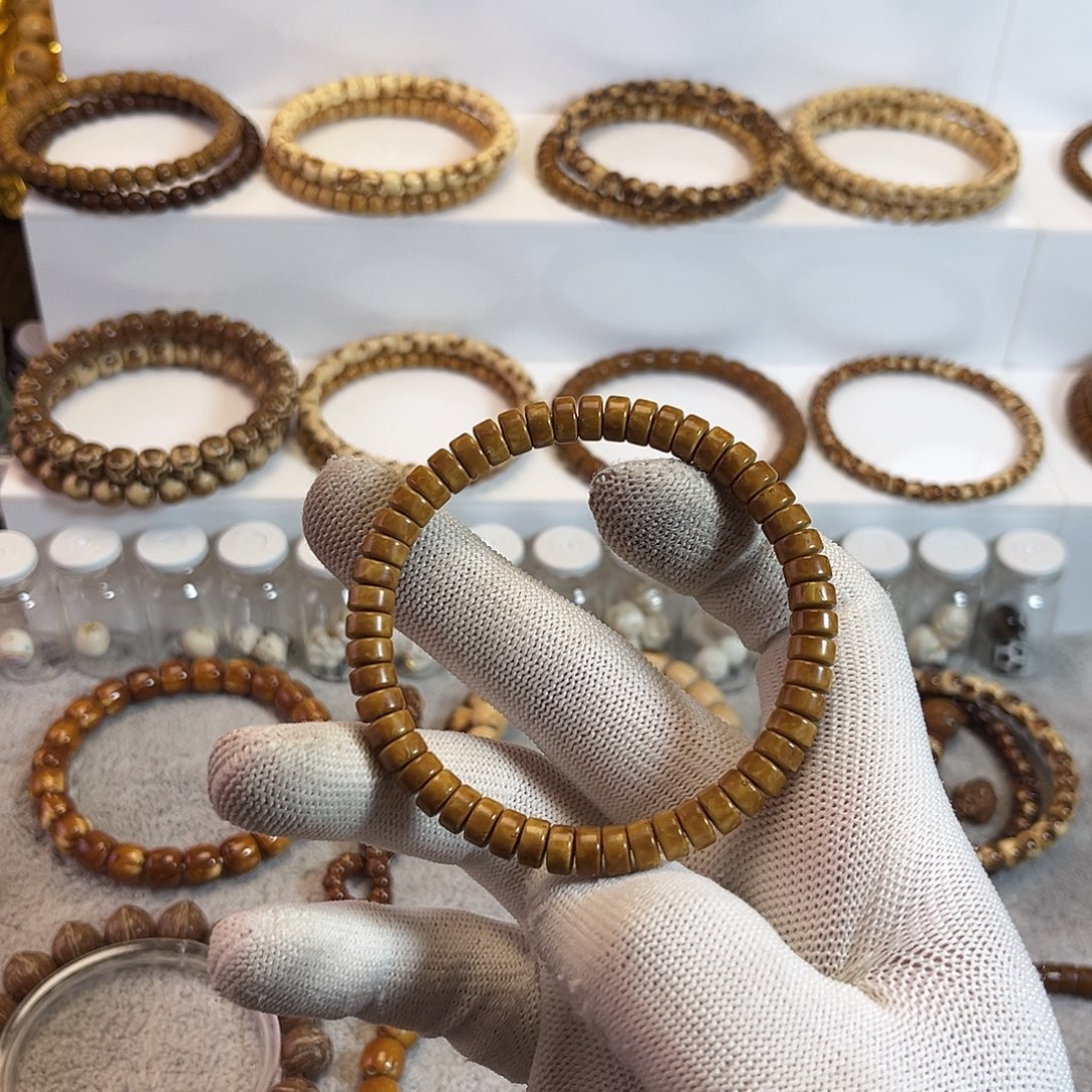 陈***.紫金鼠手串黄金甲鼠片