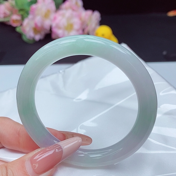 翡翠未镶嵌手镯52.2圈