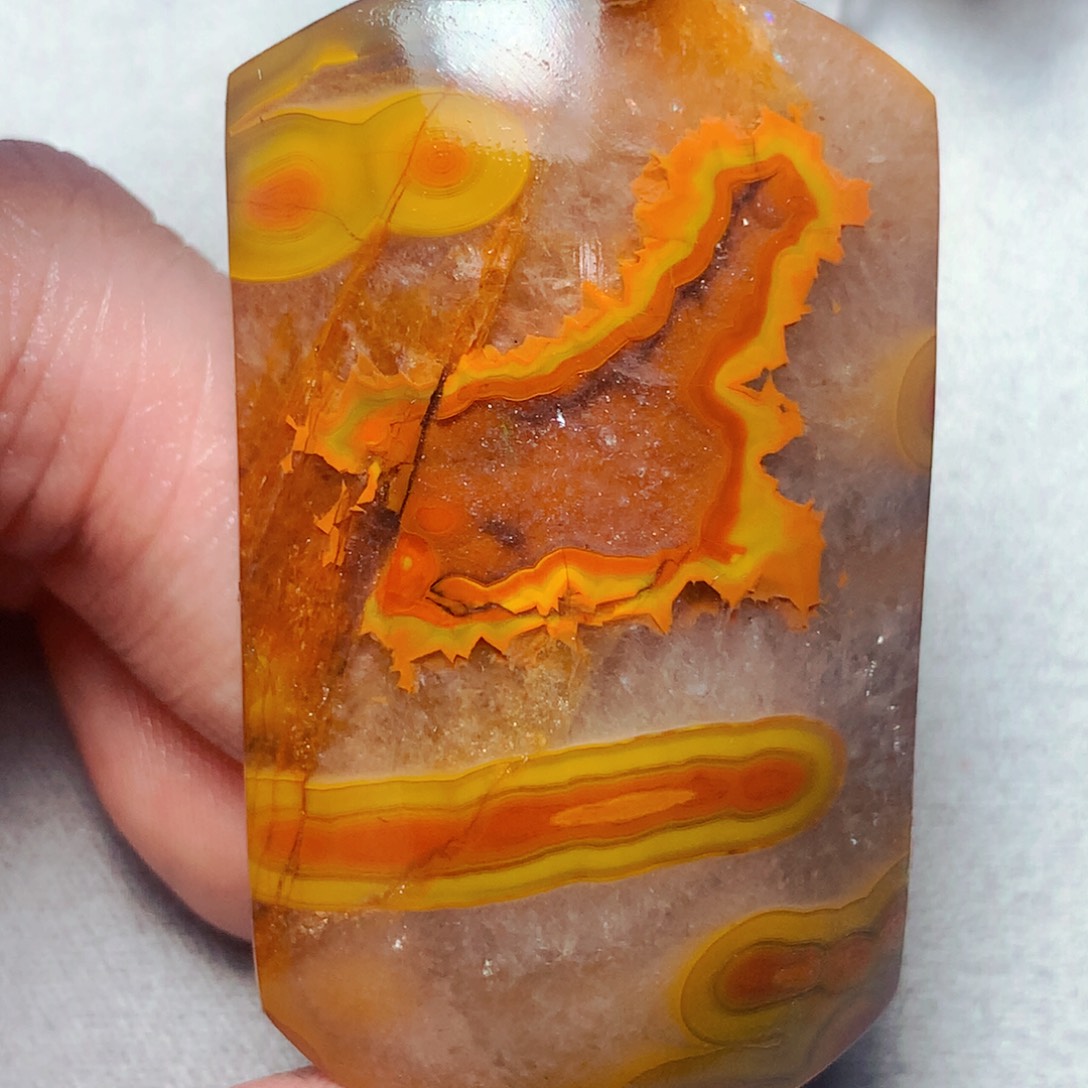 正***存玛瑙/玉髓未镶嵌战国红