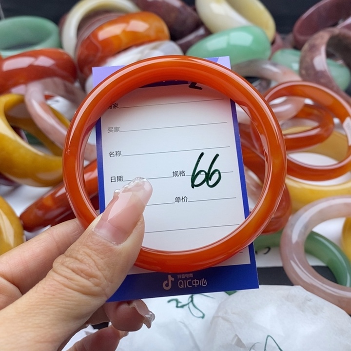 玛瑙/玉髓手镯未镶嵌