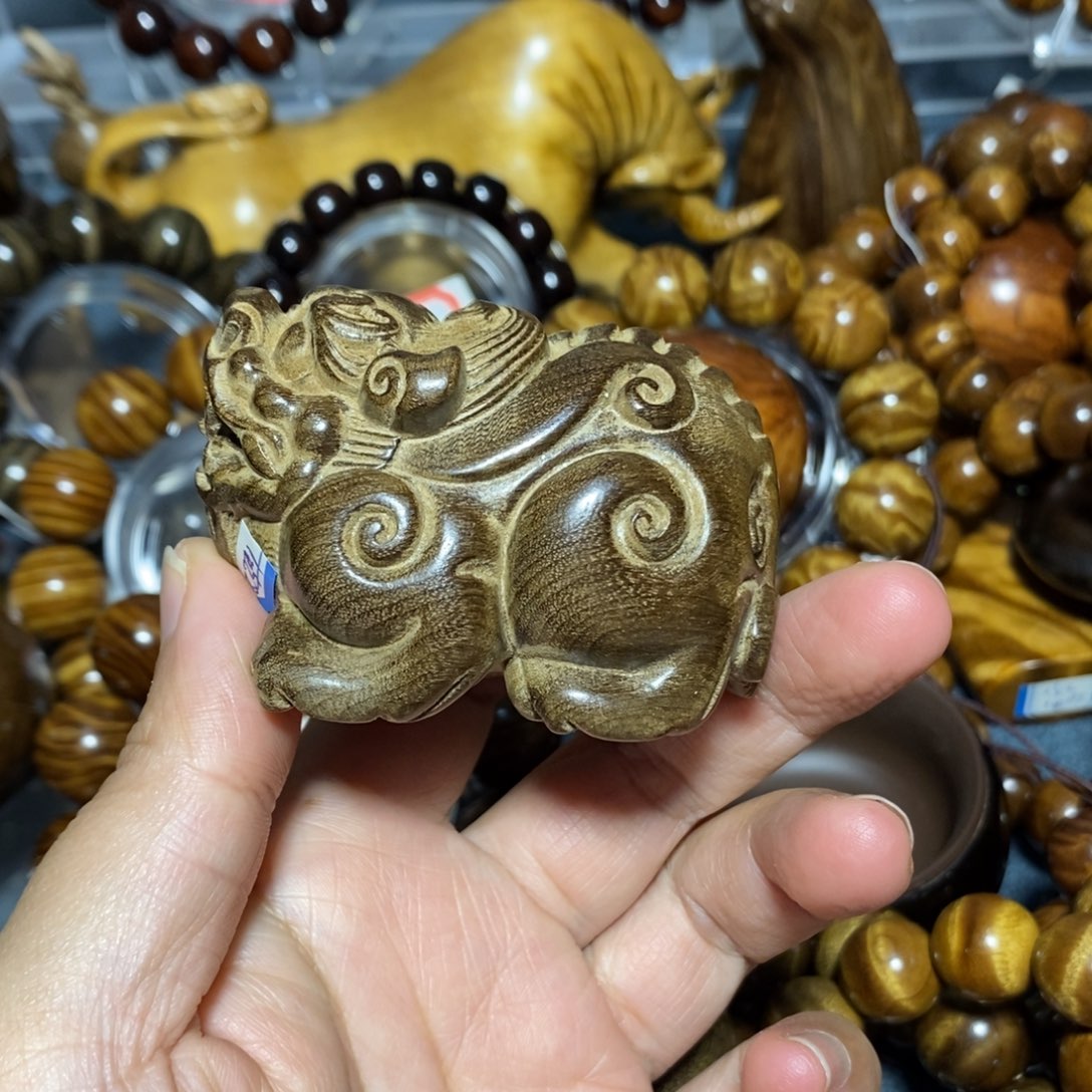 金丝楠木雕工艺品
