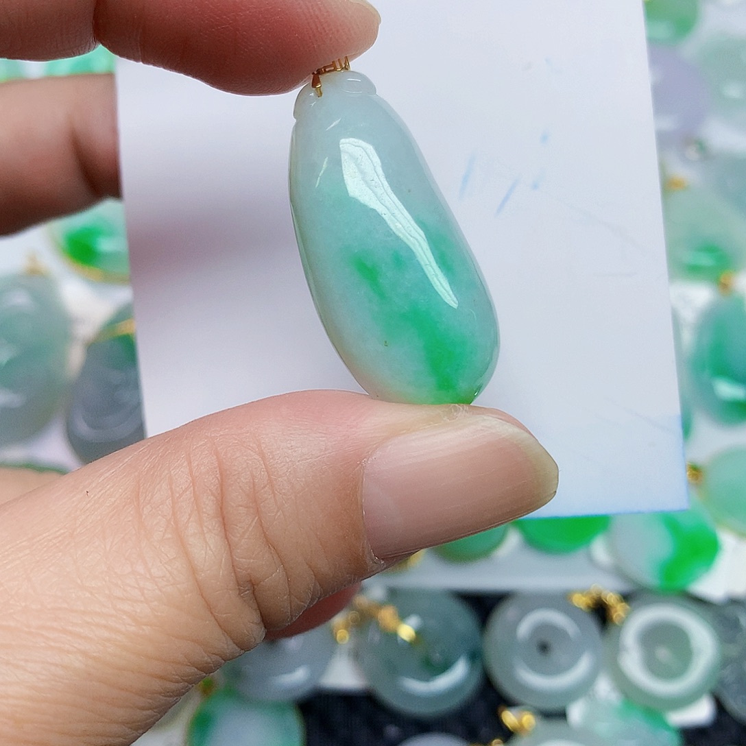 翡翠18K金镶嵌颈饰346789