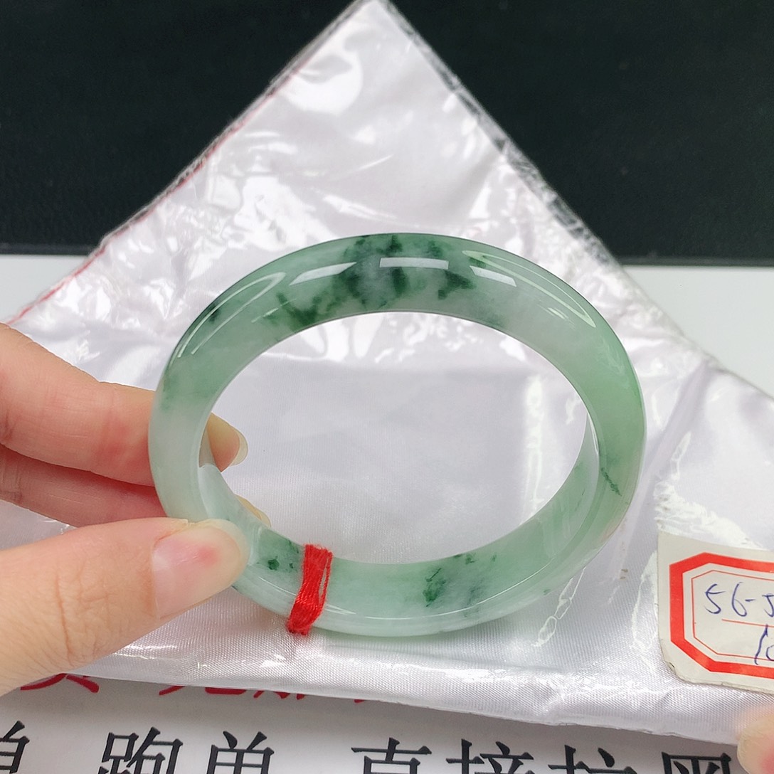 翡翠手镯未镶嵌767