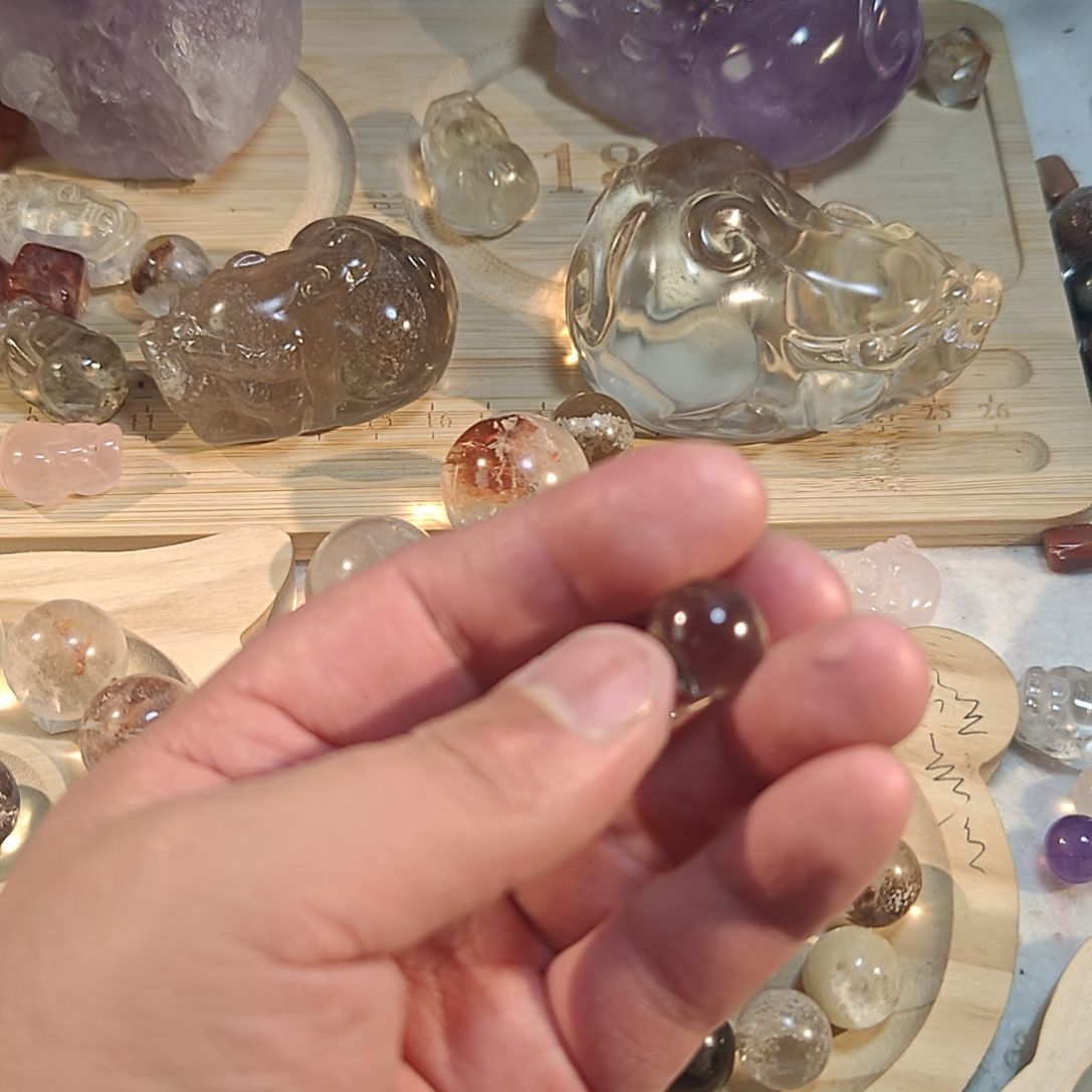 芒****颈饰水晶未镶嵌水晶