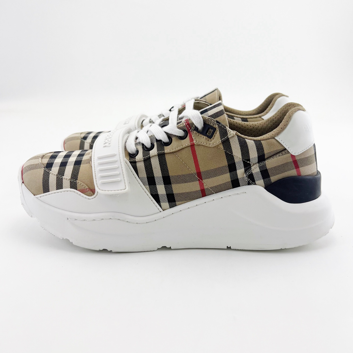 95新 BURBERRY/博柏利 42.5码/魔术贴低帮系带老爹鞋/15728212
