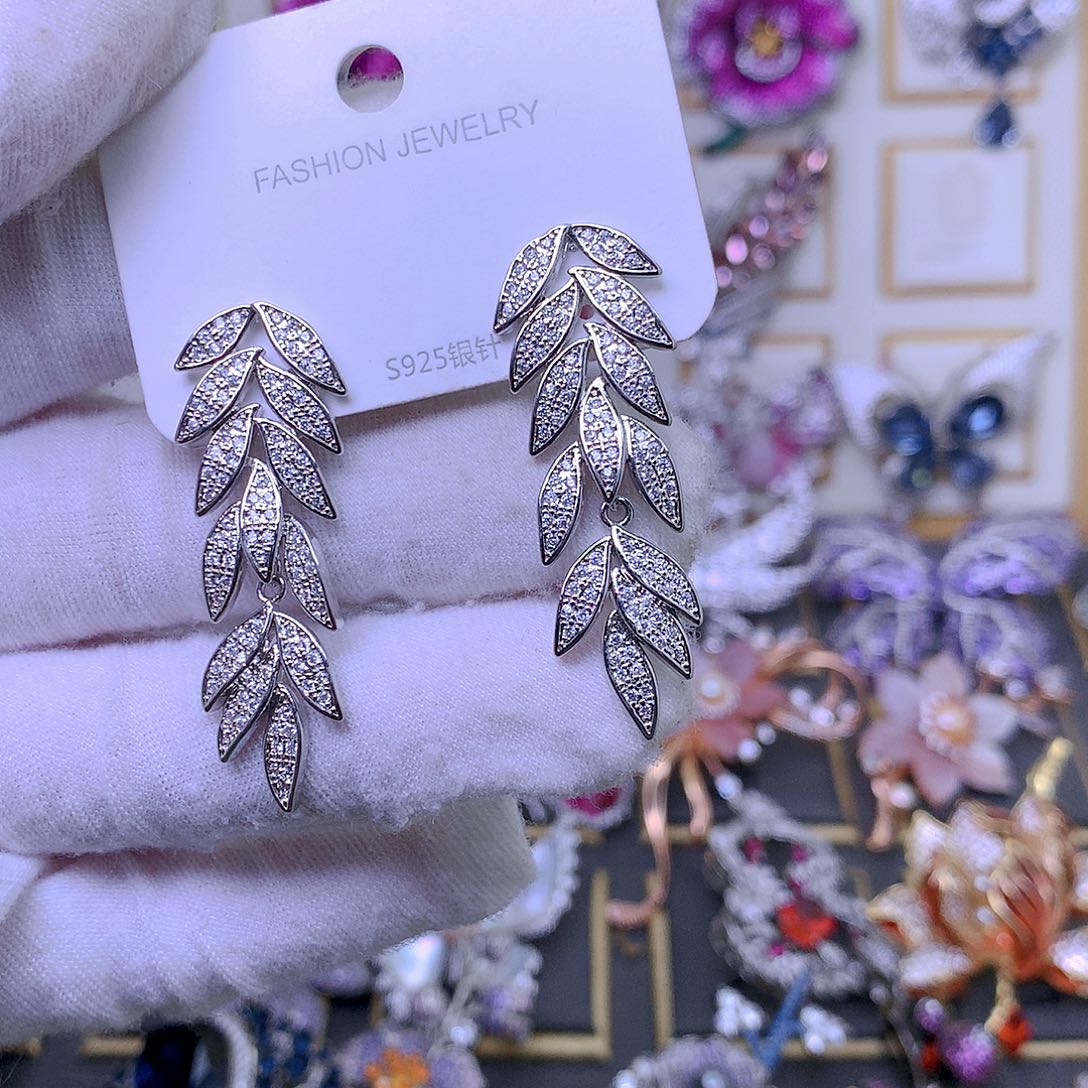 合成立方氧化锆铜耳环