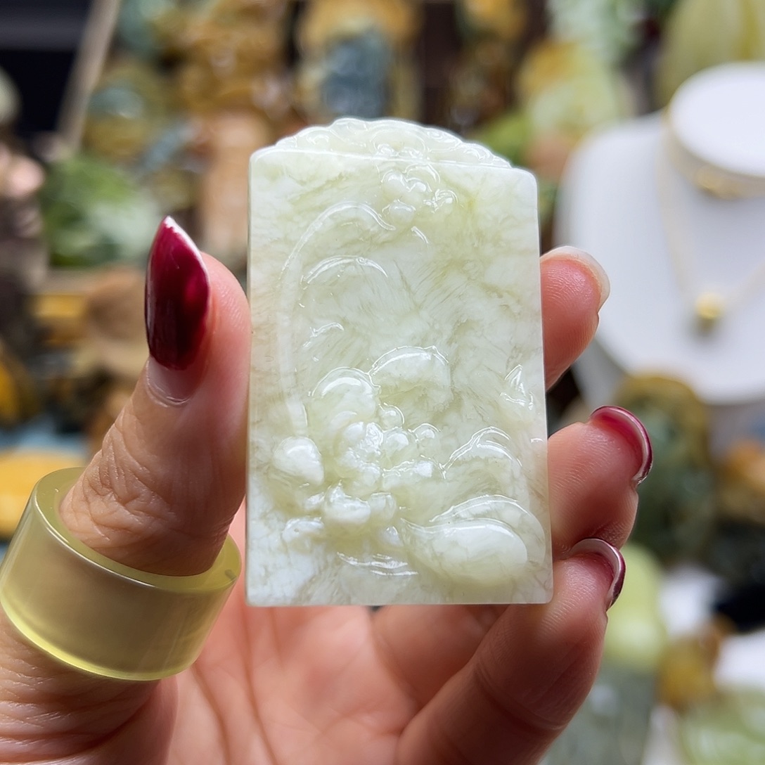 岫玉未镶嵌颈饰岫玉莲花牌子