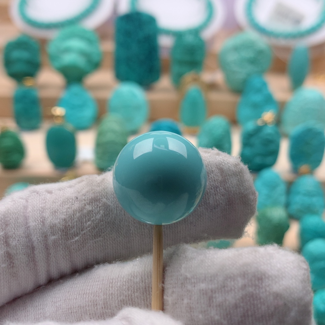 绿松石配饰未镶嵌