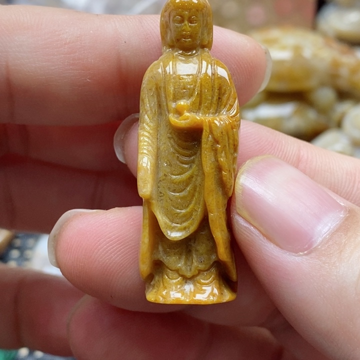 石英质玉颈饰未镶嵌