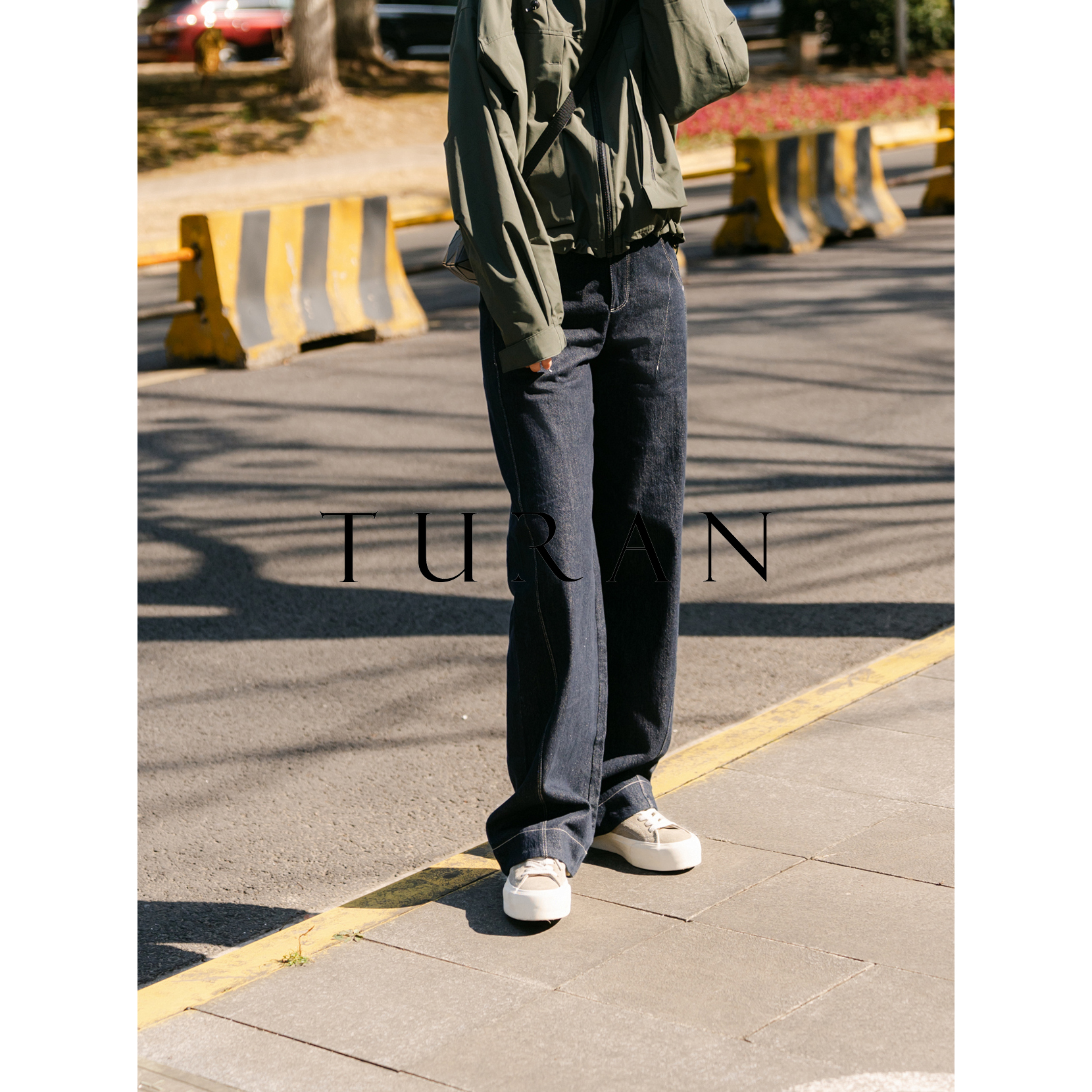 新月斜纹全棉二分之一橡筋腰立裁四压线开衫镰刀型牛仔裤TRZY0911