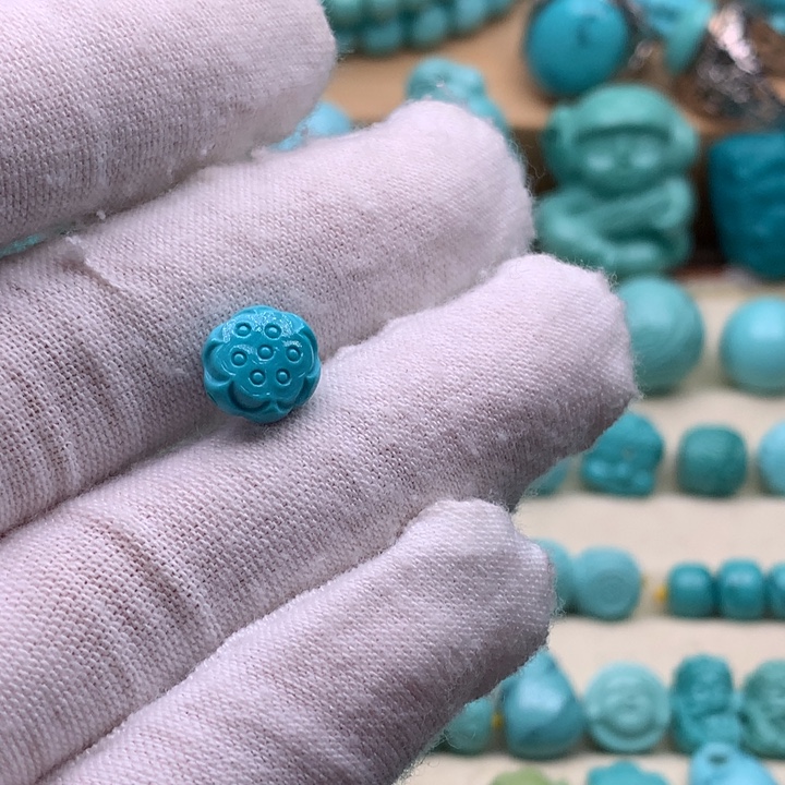 绿松石未镶嵌珠宝奇石