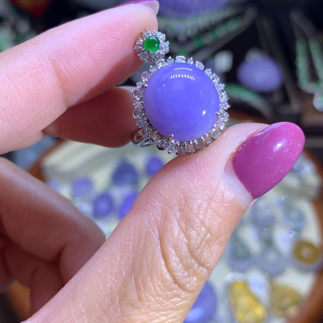 翡翠颈饰18K金镶嵌翡翠