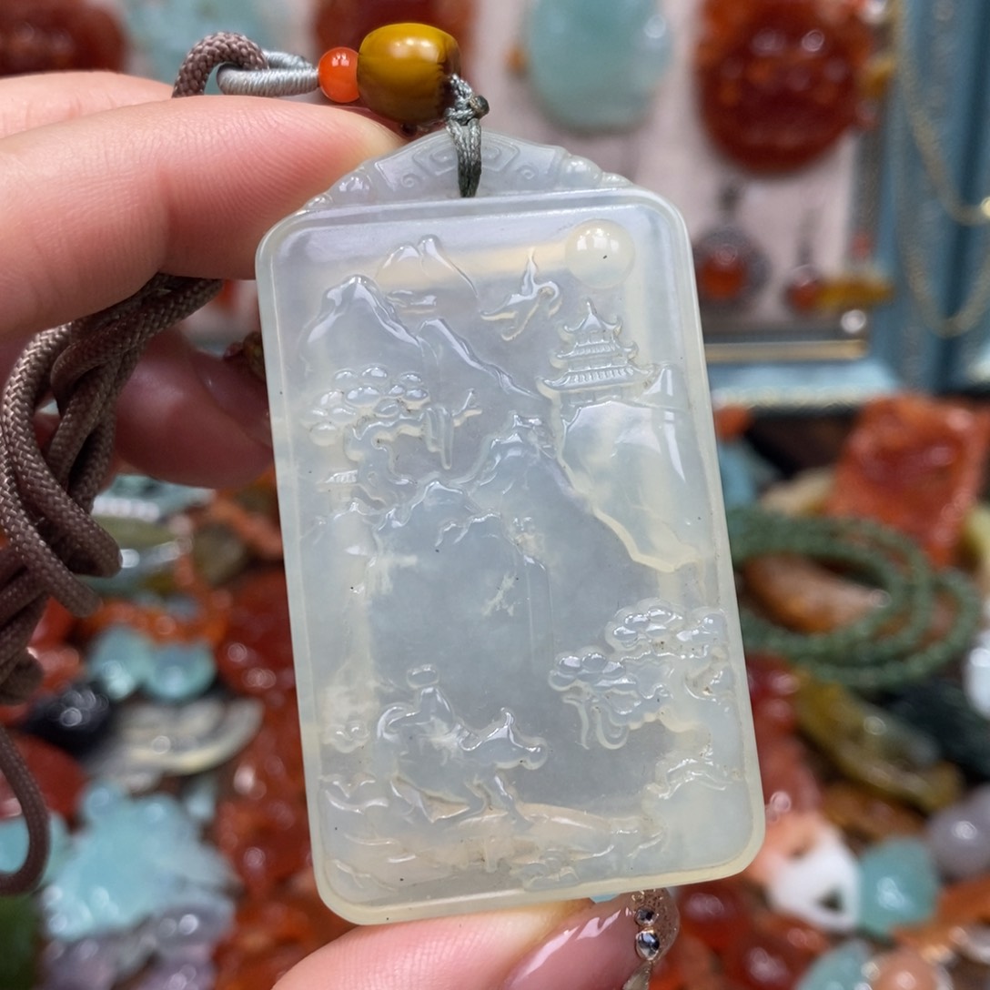 蛇纹石玉颈饰未镶嵌