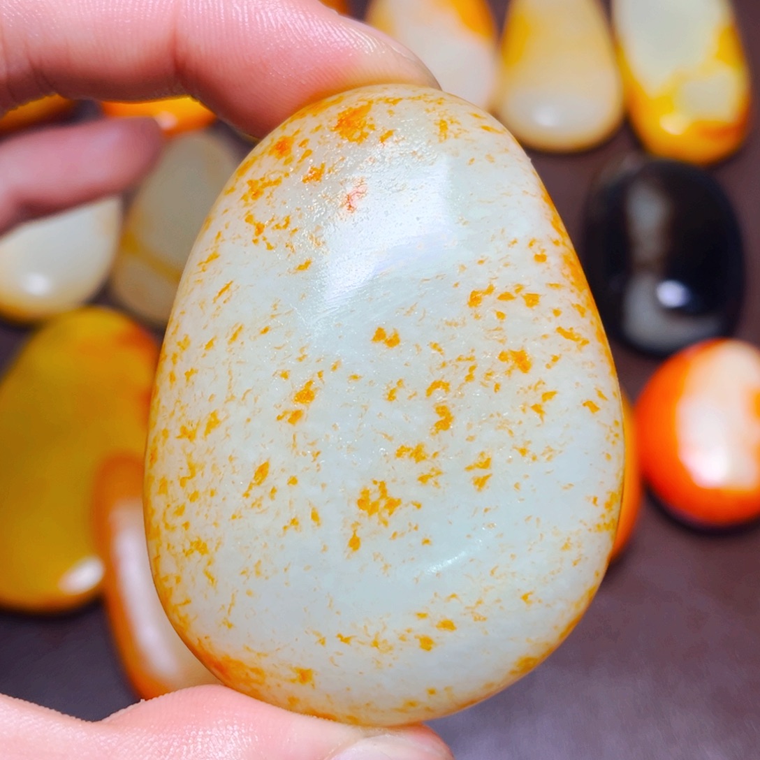 和田玉未镶嵌珠宝奇石