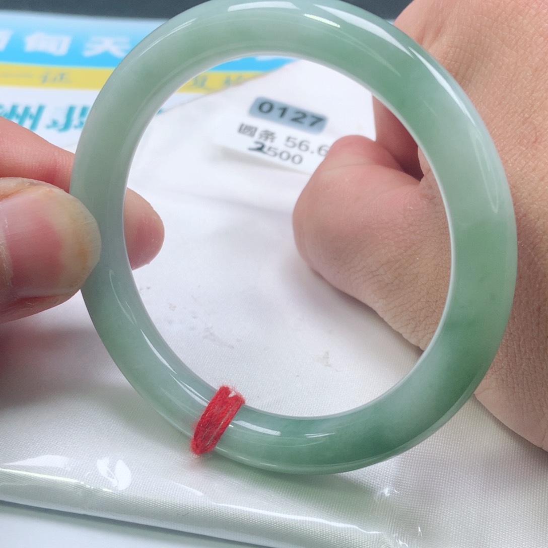 翡翠手镯未镶嵌0127号