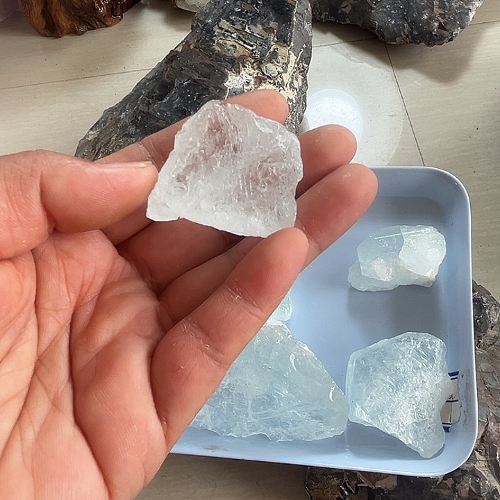天然水晶原石未镶嵌水晶举****~