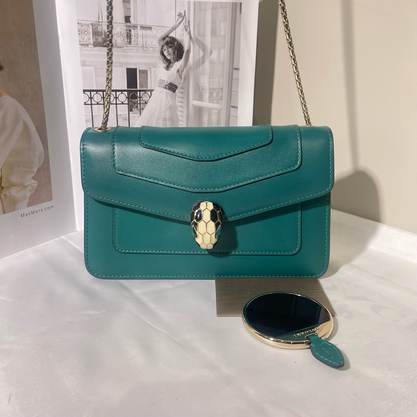 99新 BVLGARI/宝格丽 宝格丽蛇头祖母绿牛皮中号