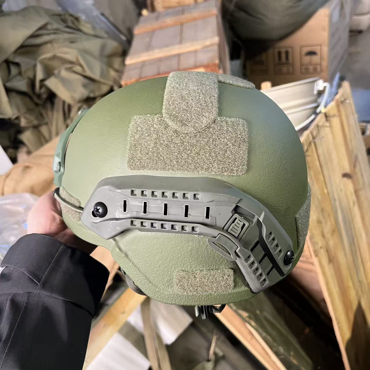 正品绿色凯夫拉头盔防护头盔滑雪头盔