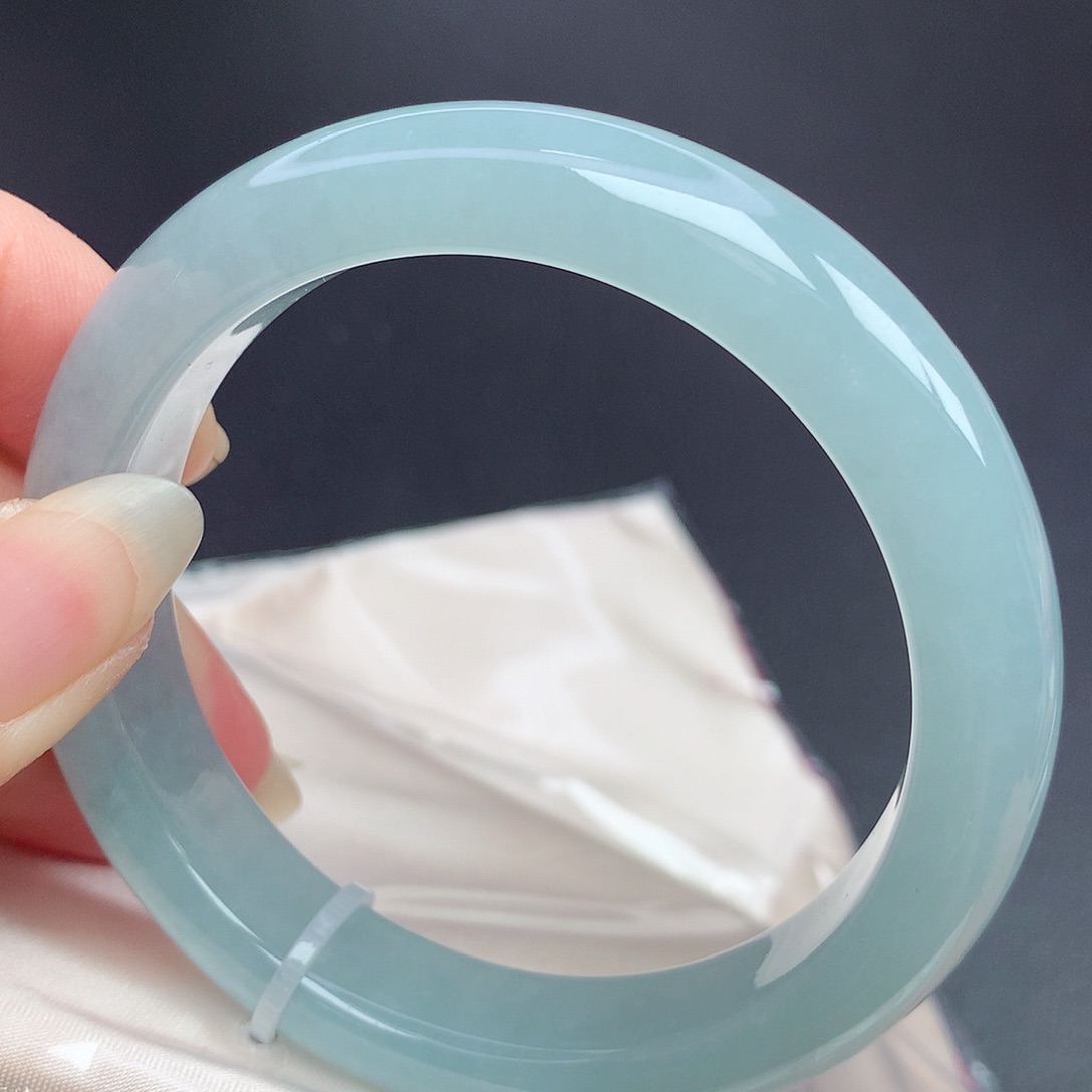 翡翠手镯未镶嵌56.5圈口