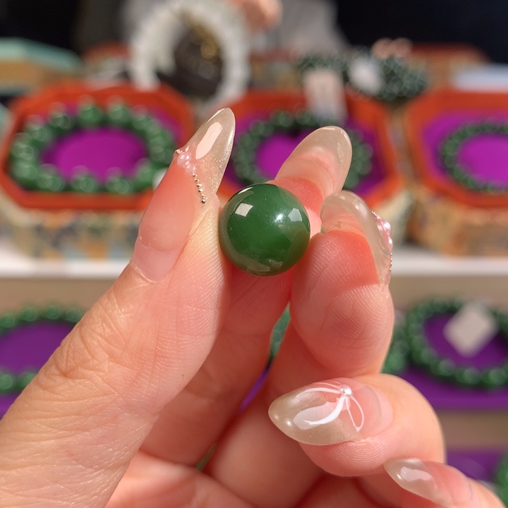 未镶嵌和田玉（碧玉）珠宝半成品