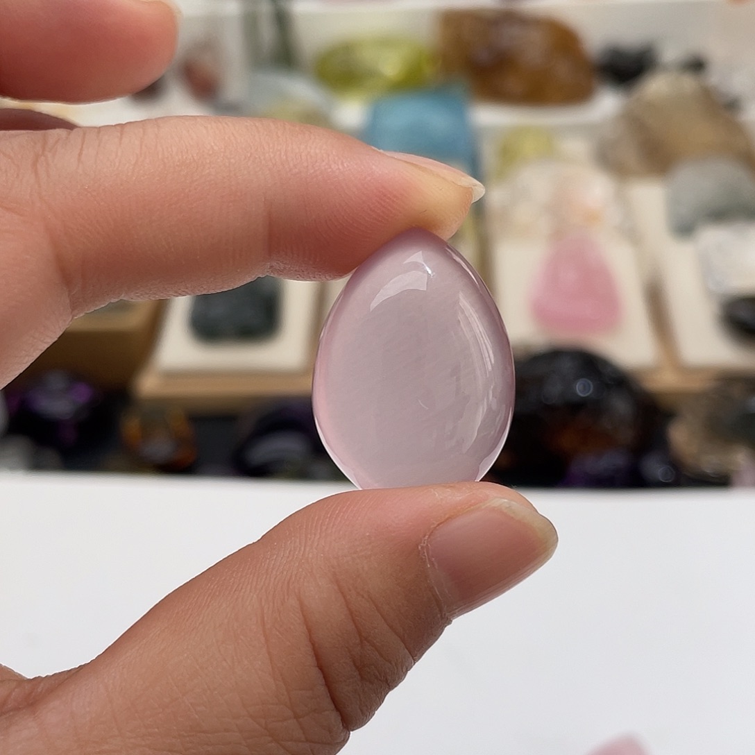 水晶颈饰未镶嵌。****?定制