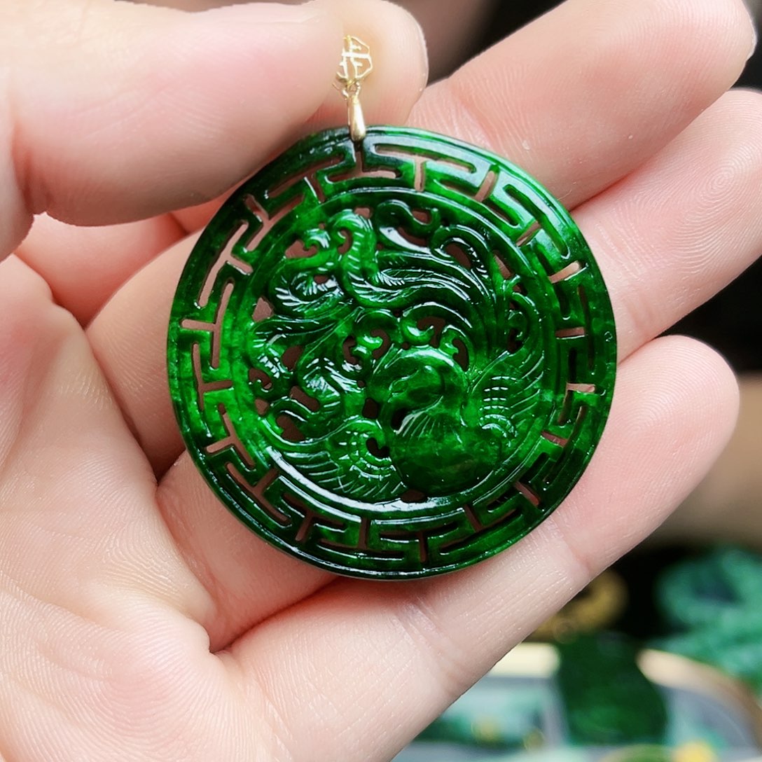 翡翠颈饰18K金镶嵌吊坠