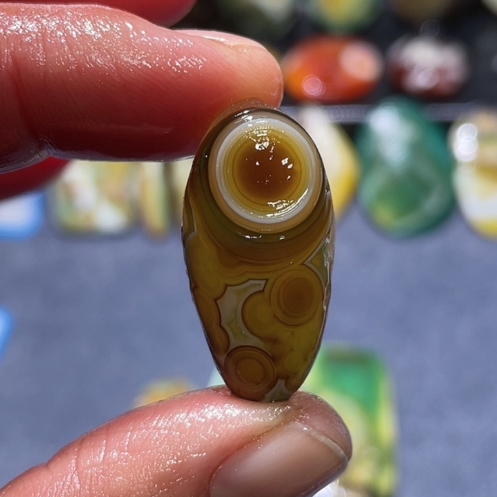 玛瑙/玉髓未镶嵌珠宝奇石